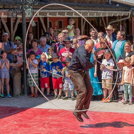 Pullman City Westernstadt Эгинг Экстерьер фото