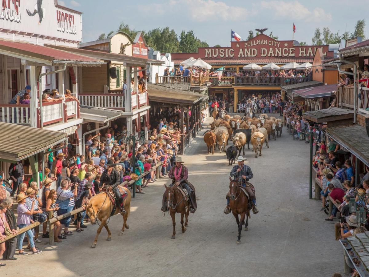 Pullman City Westernstadt Эгинг Экстерьер фото